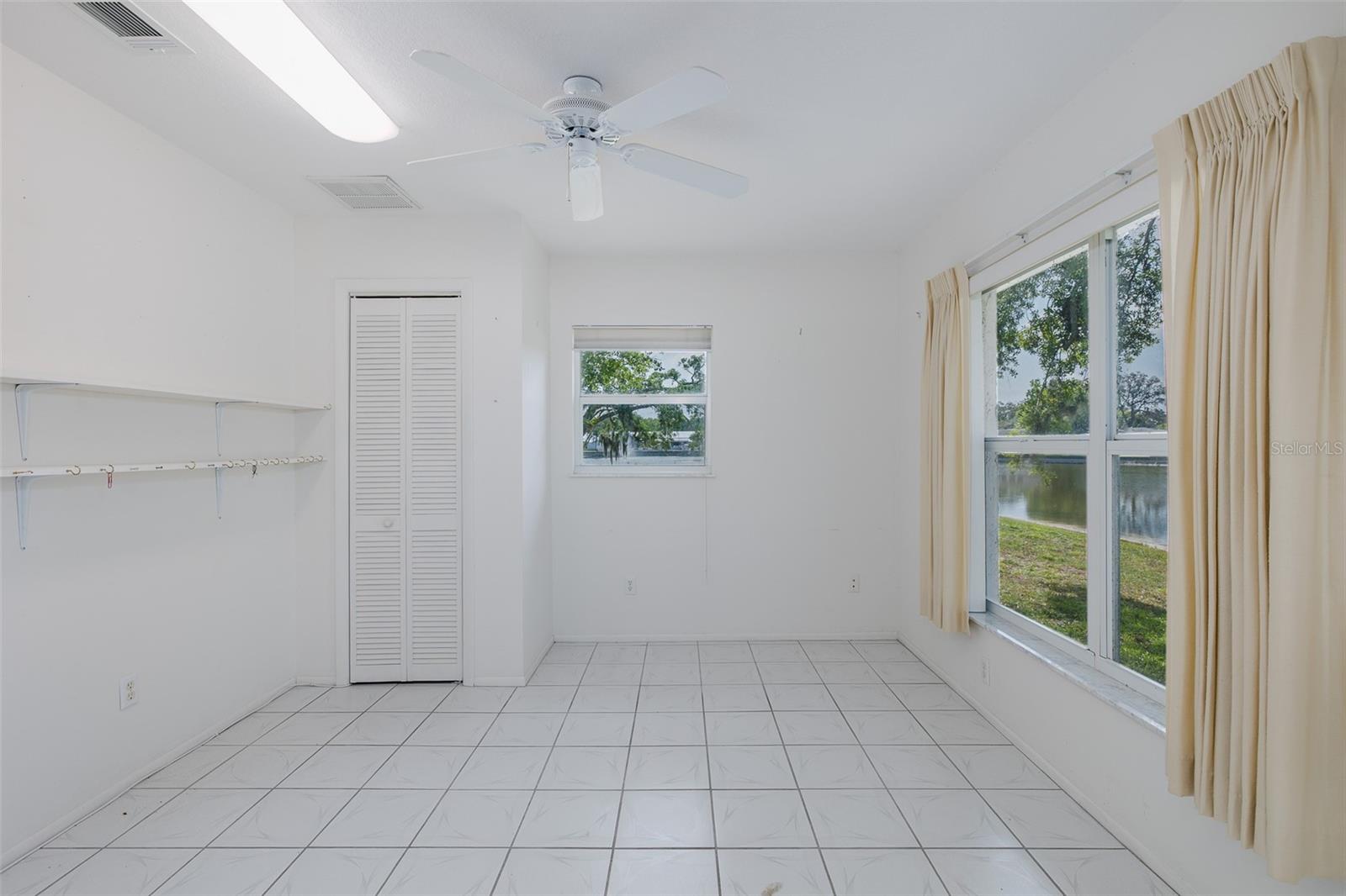 TIMBER OAKS - Residential