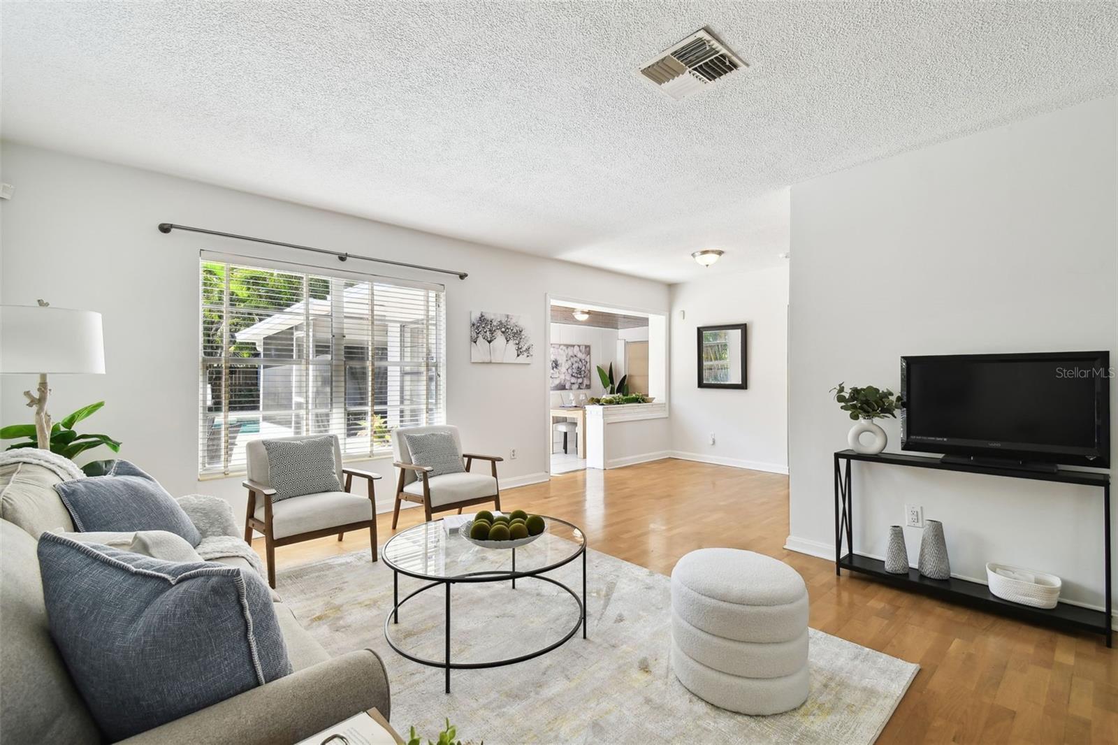 Casas a venda 4 - Jen Dantas 3818 W SAN MIGUEL STREET