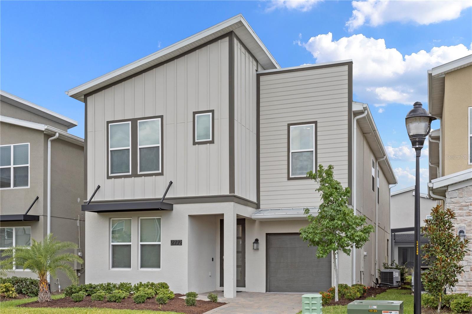 COVE/STOREY LAKE IL - Residential