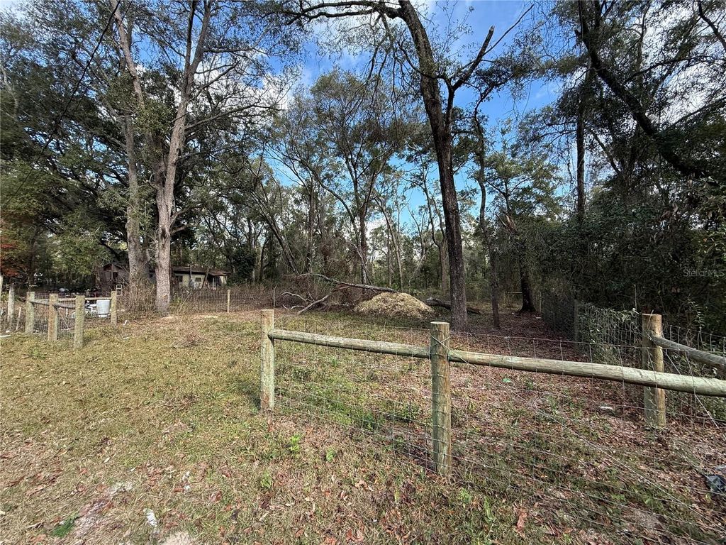 Photo of 255 SE 917 Street, Old Town, FL 32680 (MLS # GC536402)