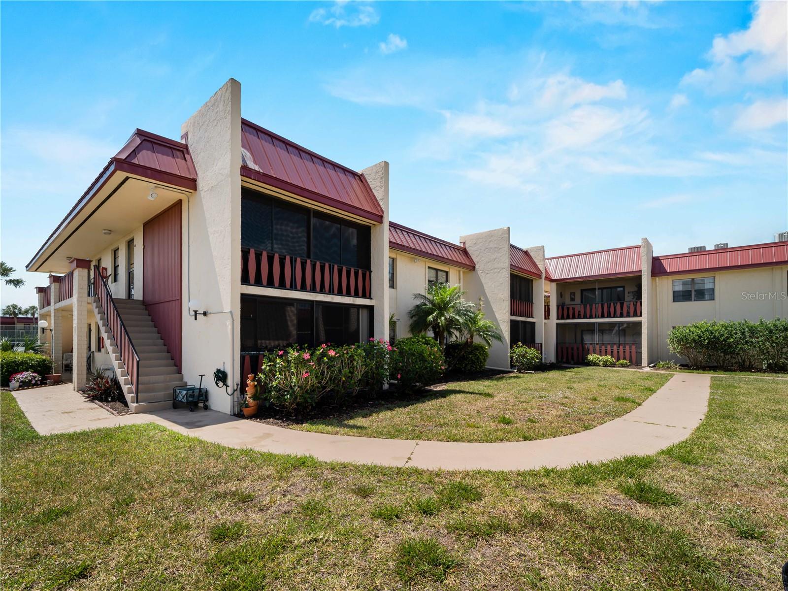 RIVERHOUSE - Residential