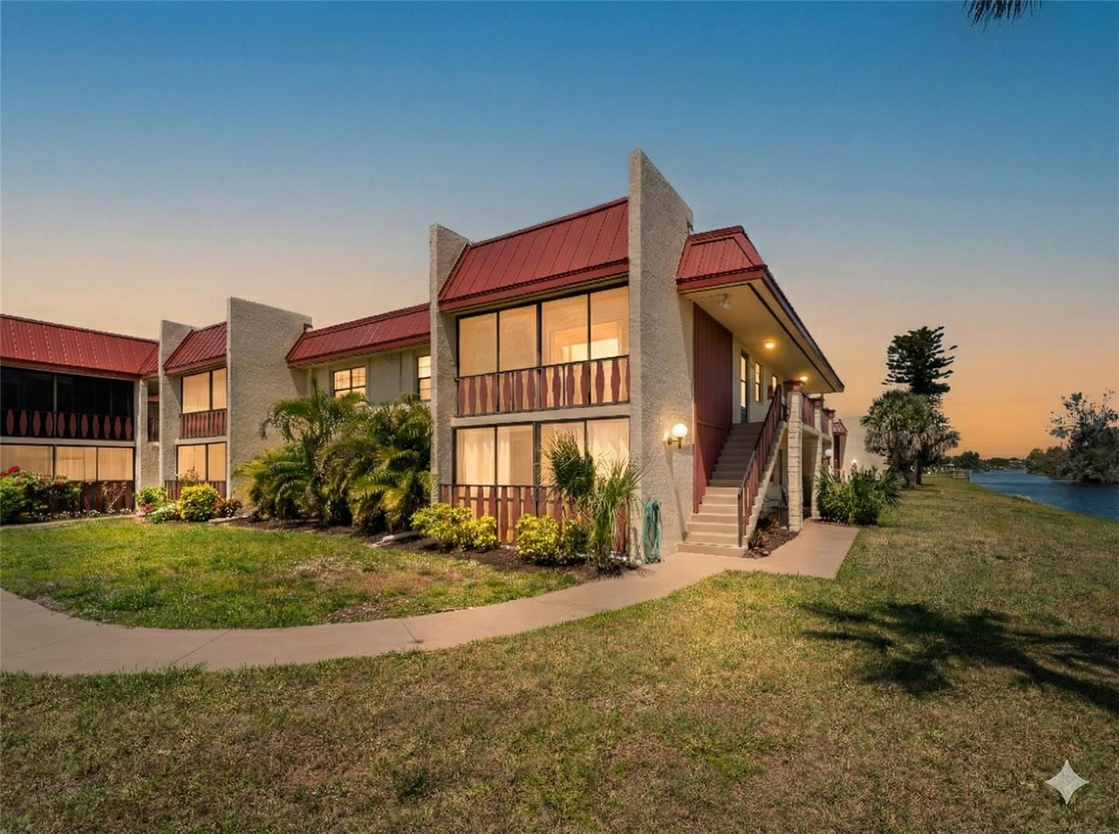 RIVERHOUSE - Residential