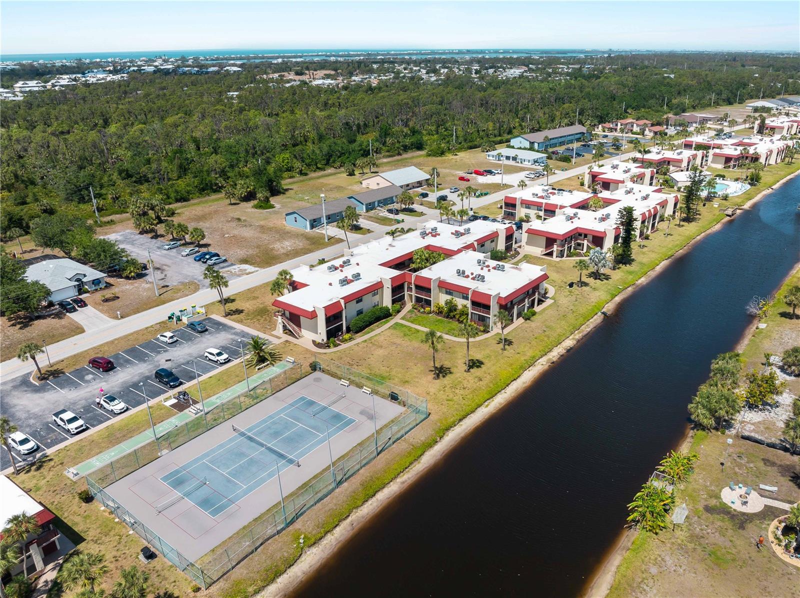 RIVERHOUSE - Residential