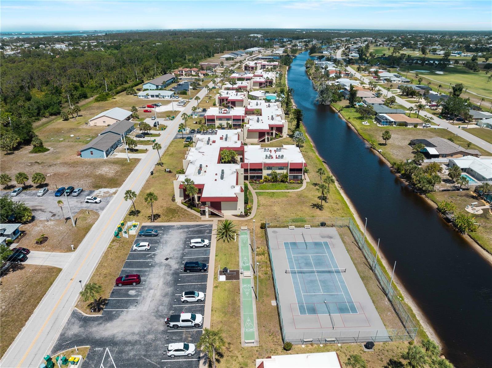 RIVERHOUSE - Residential