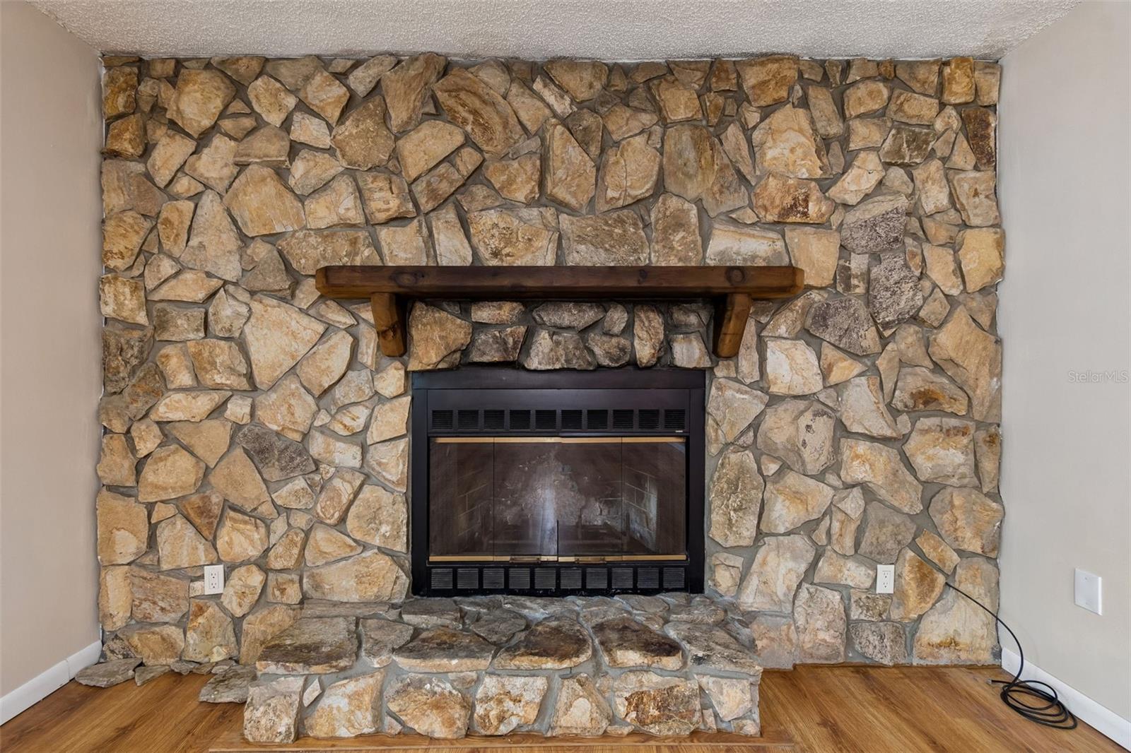 RIDGEWOOD GROVES - Residential