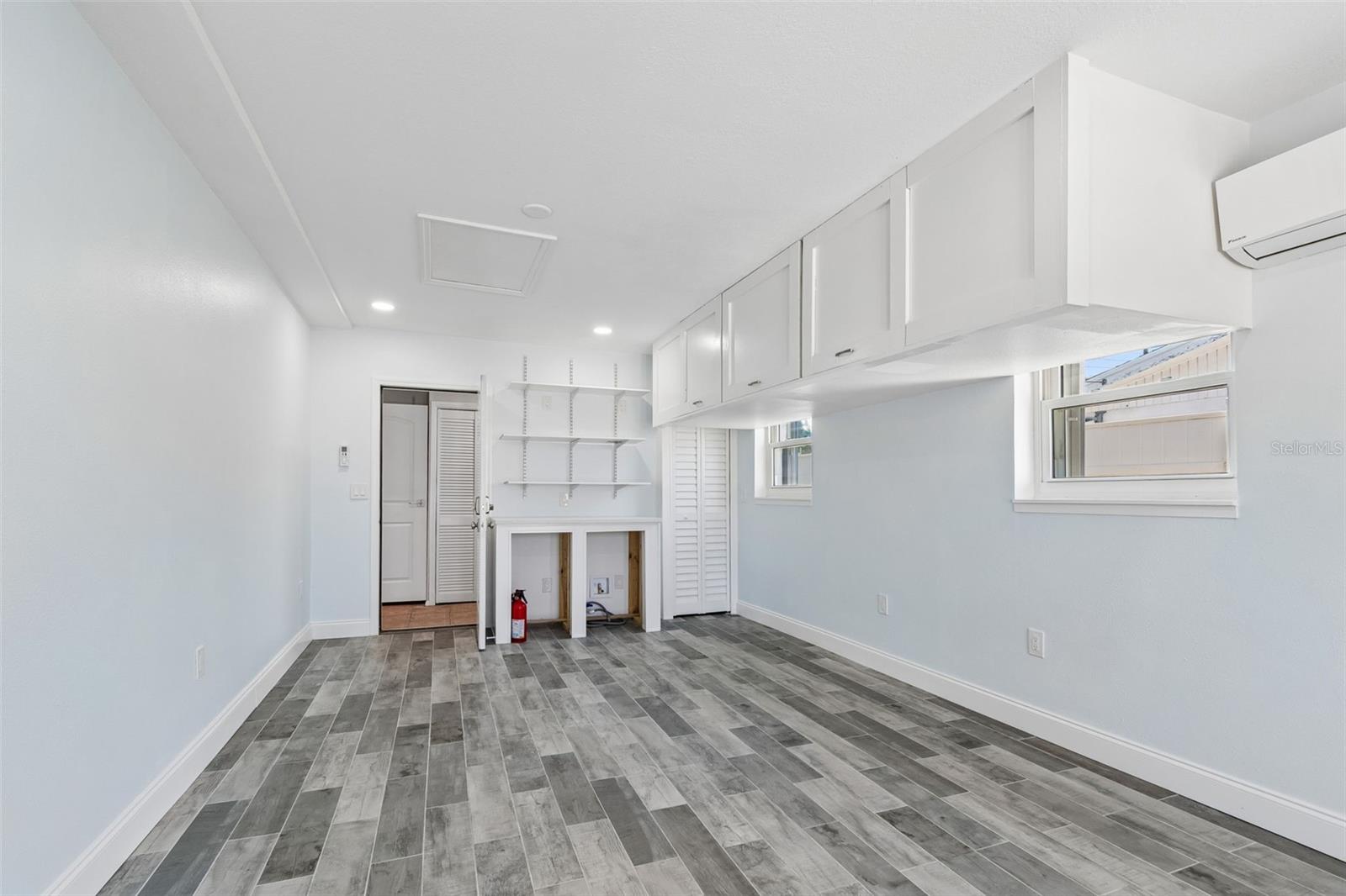 RIDGEWOOD GROVES - Residential