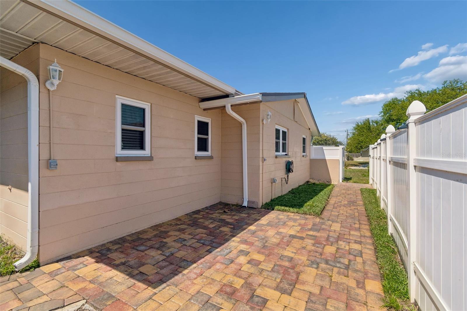 RIDGEWOOD GROVES - Residential