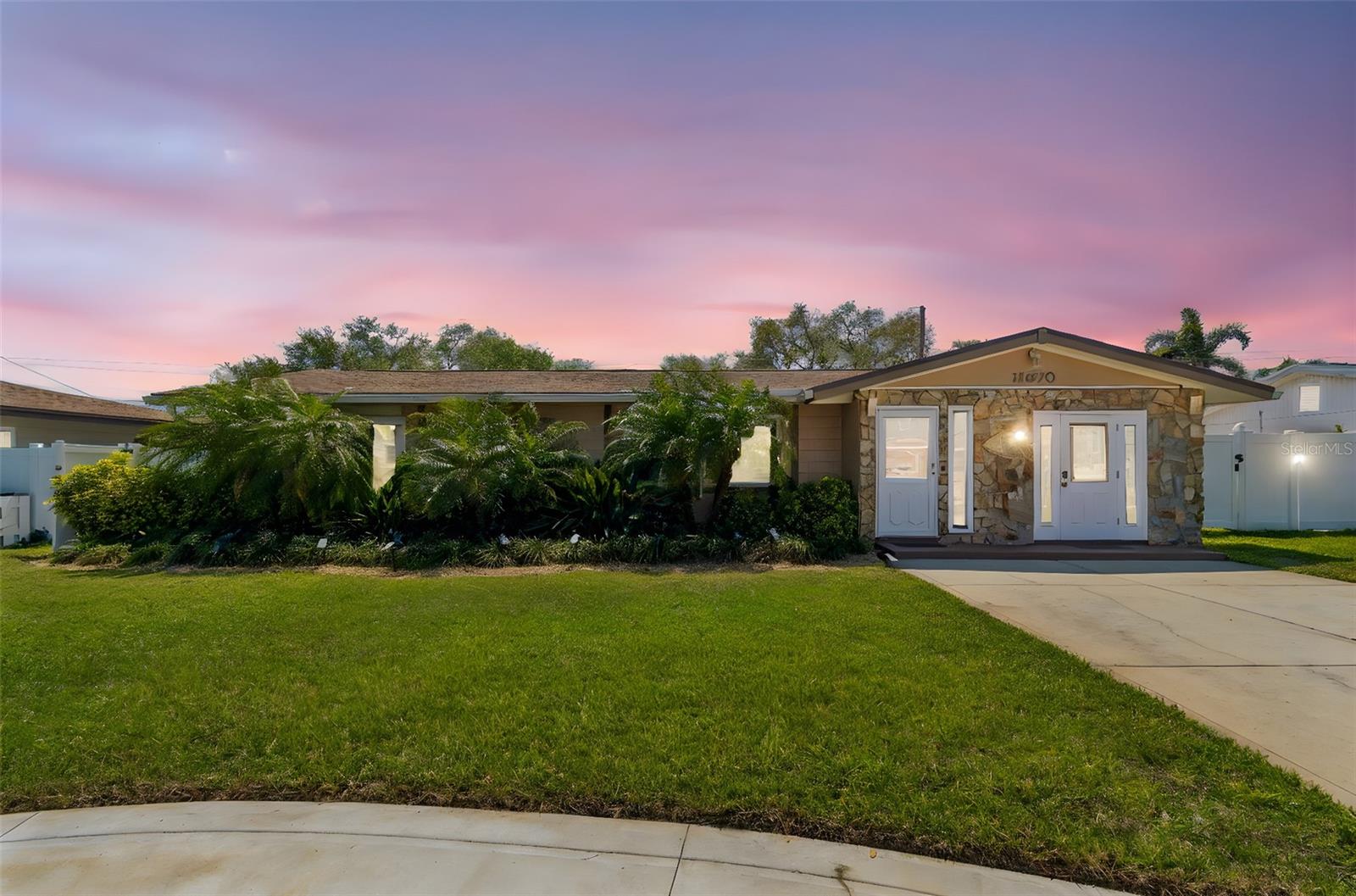 RIDGEWOOD GROVES - Residential