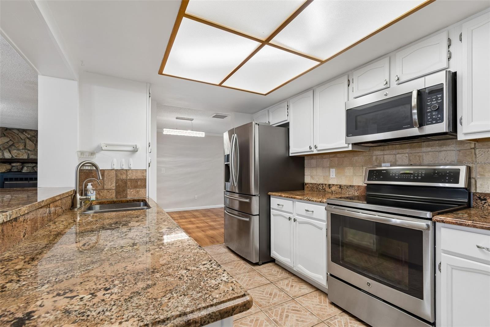 RIDGEWOOD GROVES - Residential