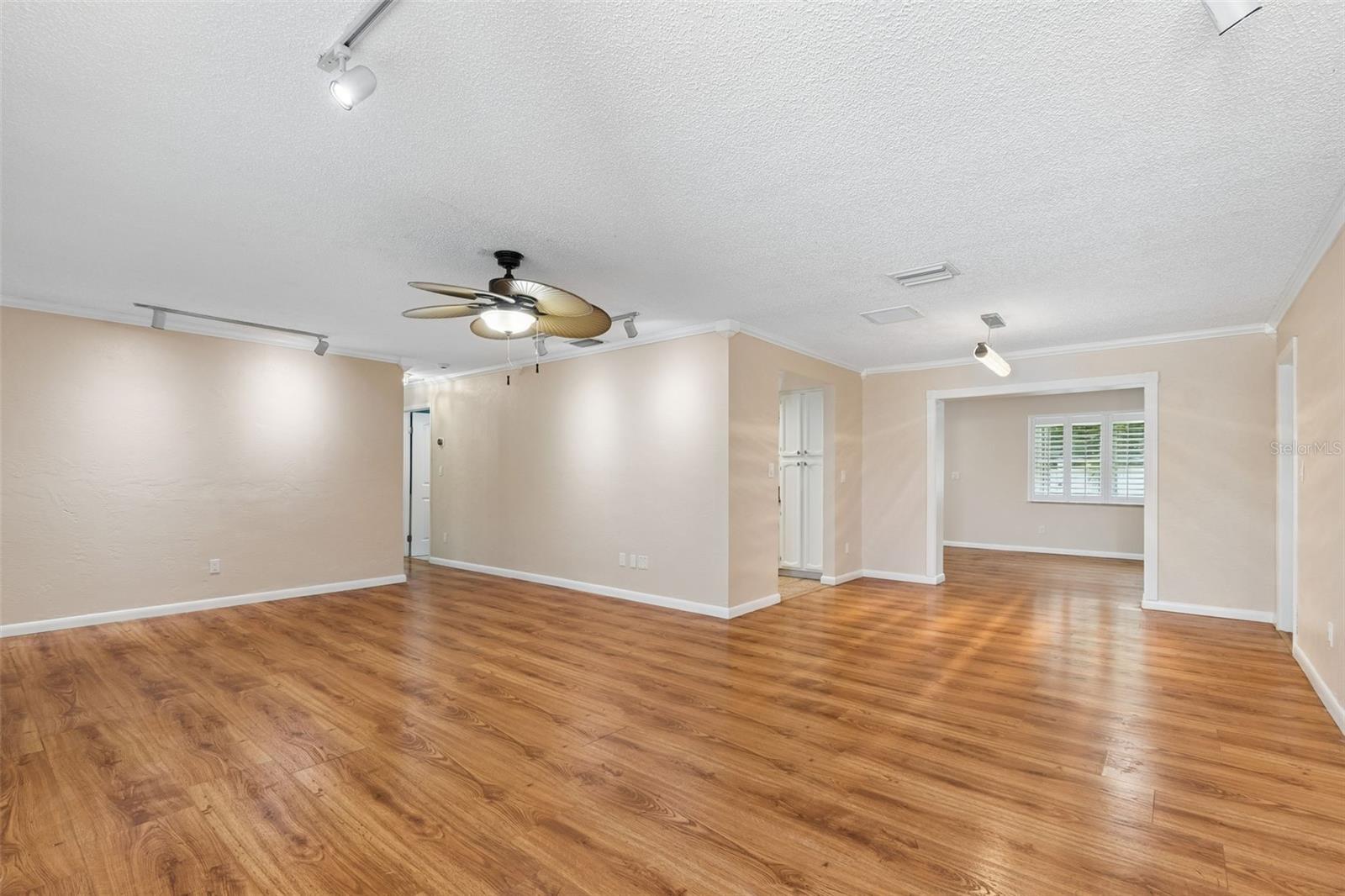 RIDGEWOOD GROVES - Residential