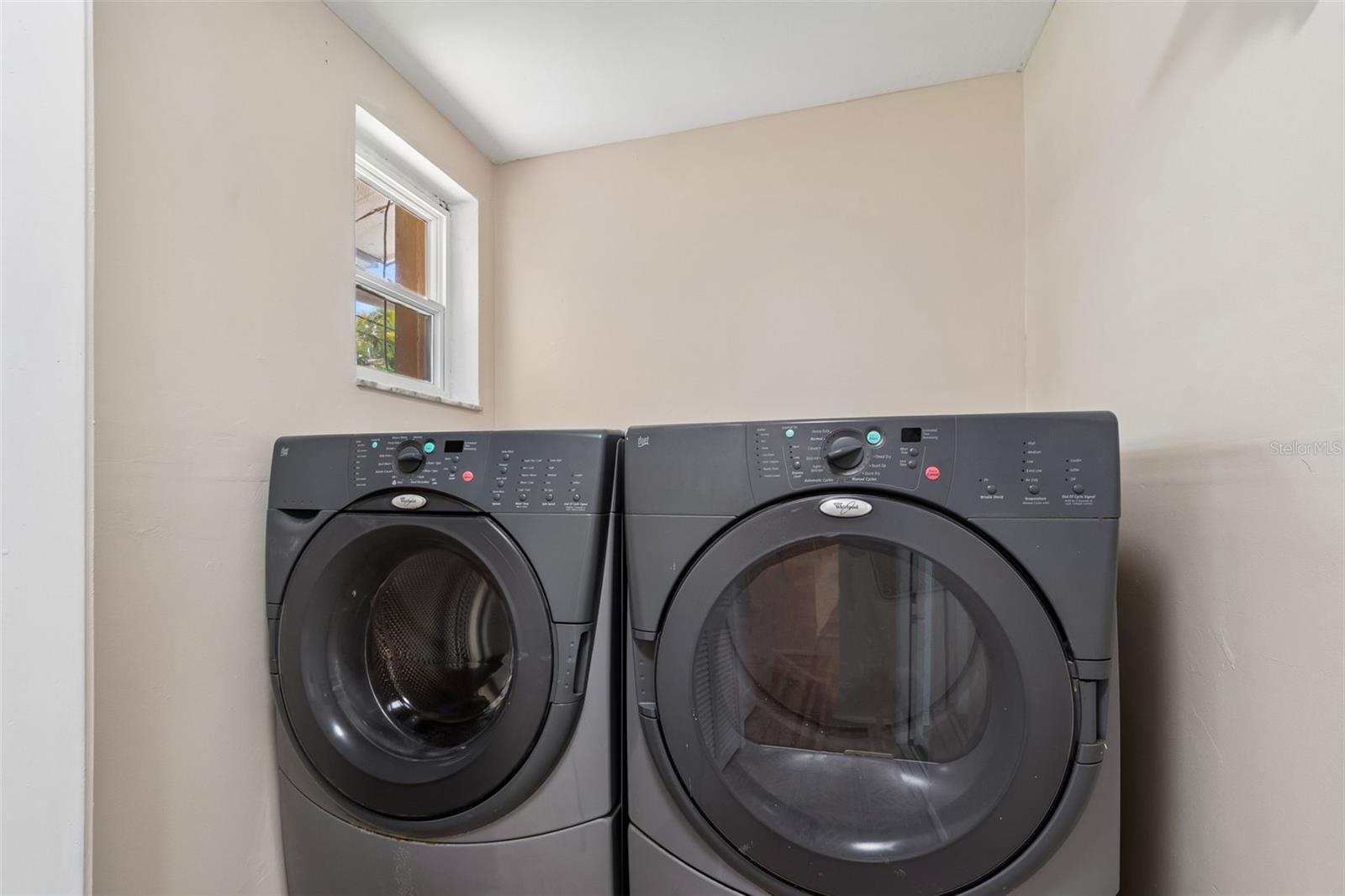 RIDGEWOOD GROVES - Residential