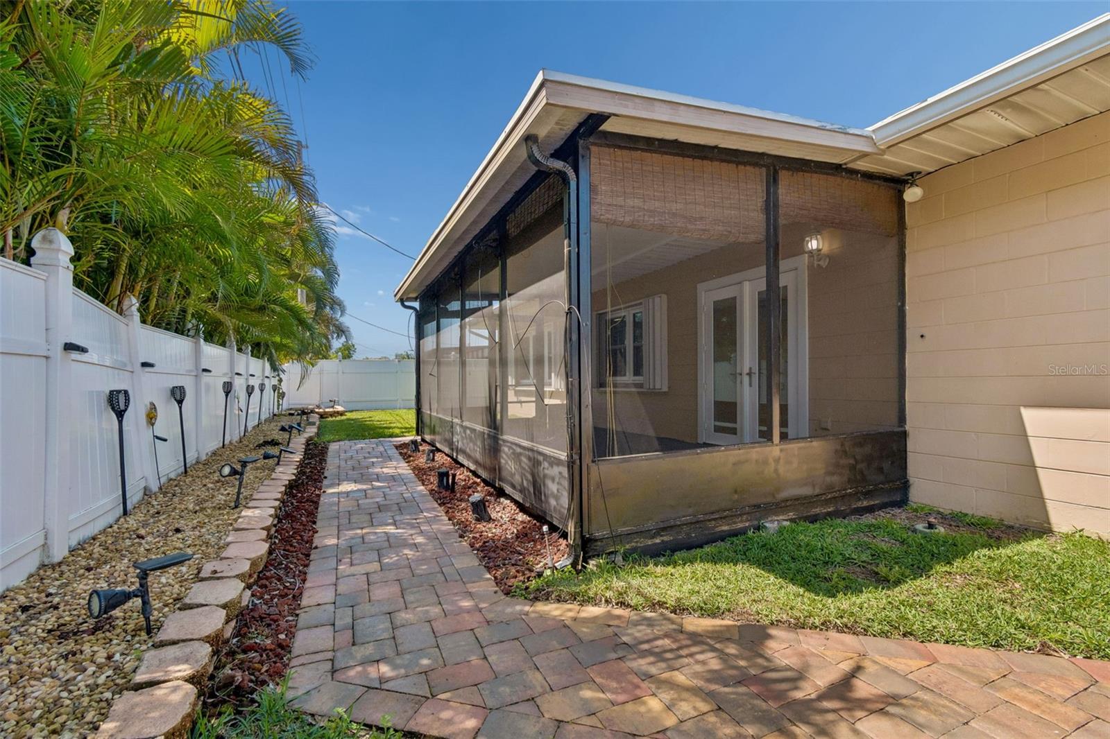 RIDGEWOOD GROVES - Residential