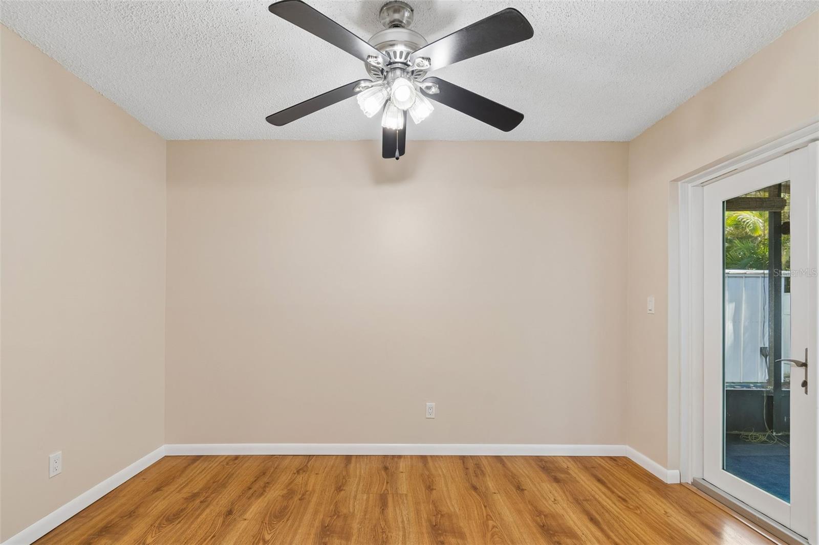 RIDGEWOOD GROVES - Residential