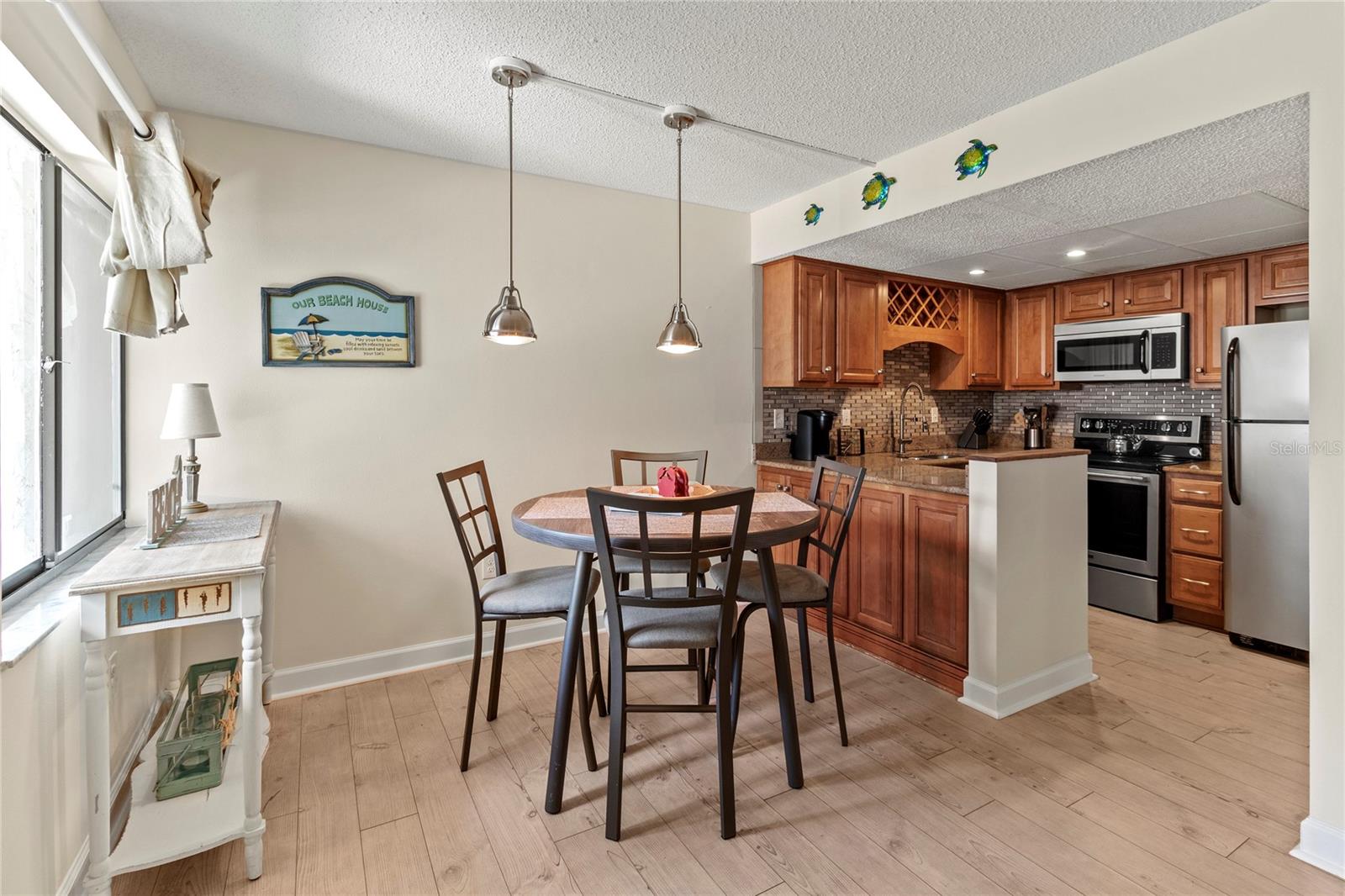 6713 MIDNIGHT PASS ROAD 4