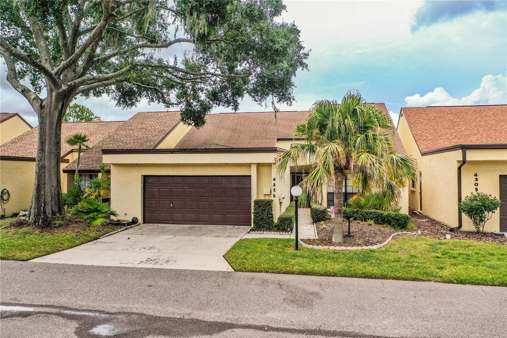 Photo of 4315 Creekwood Lane, Mulberry, FL 33860 (MLS # L4956996)