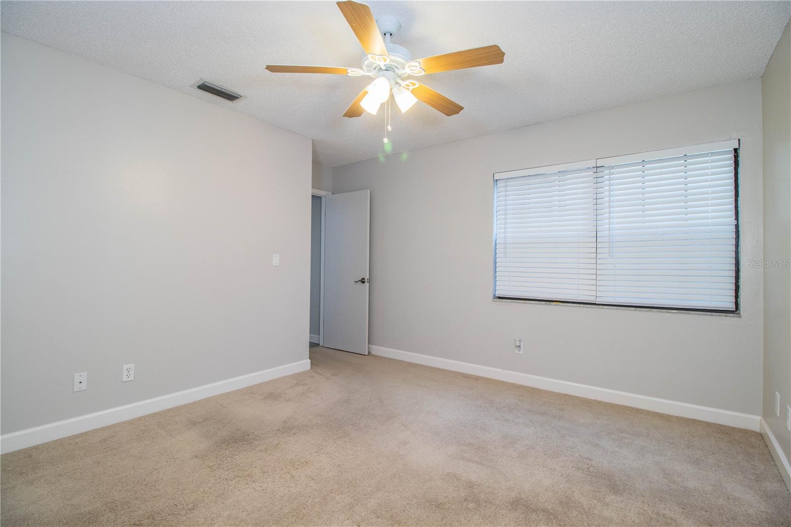 CREEK WOODS A CONDO IN IMPERIALAKES PH 02 SEC 03 - Residential Lease