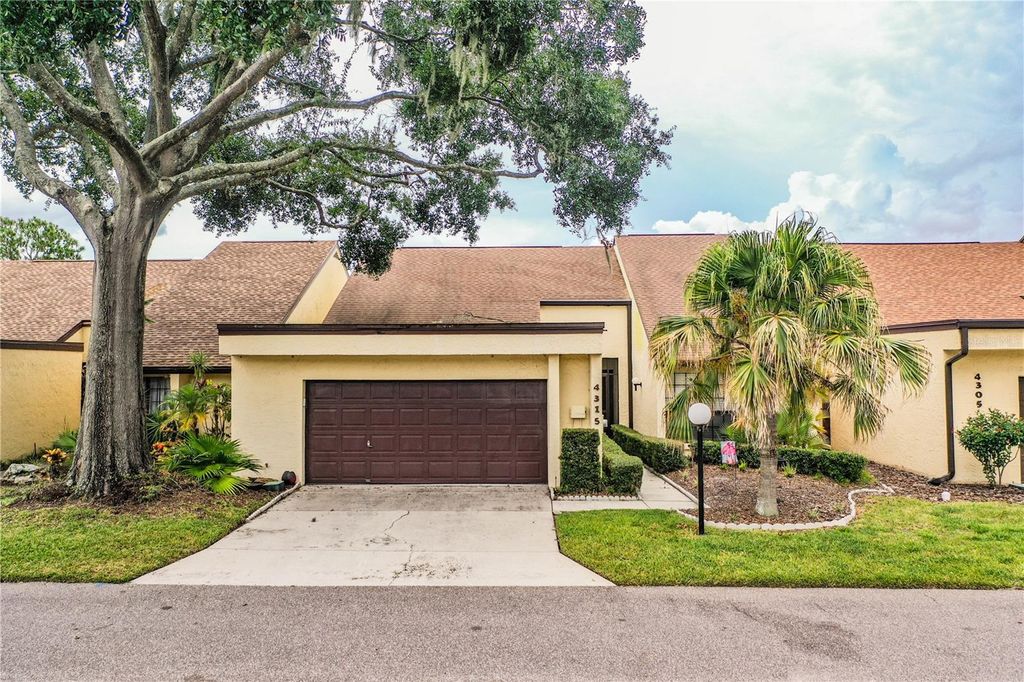 Photo of 4315 Creekwood Lane, Mulberry, FL 33860 (MLS # L4956996)