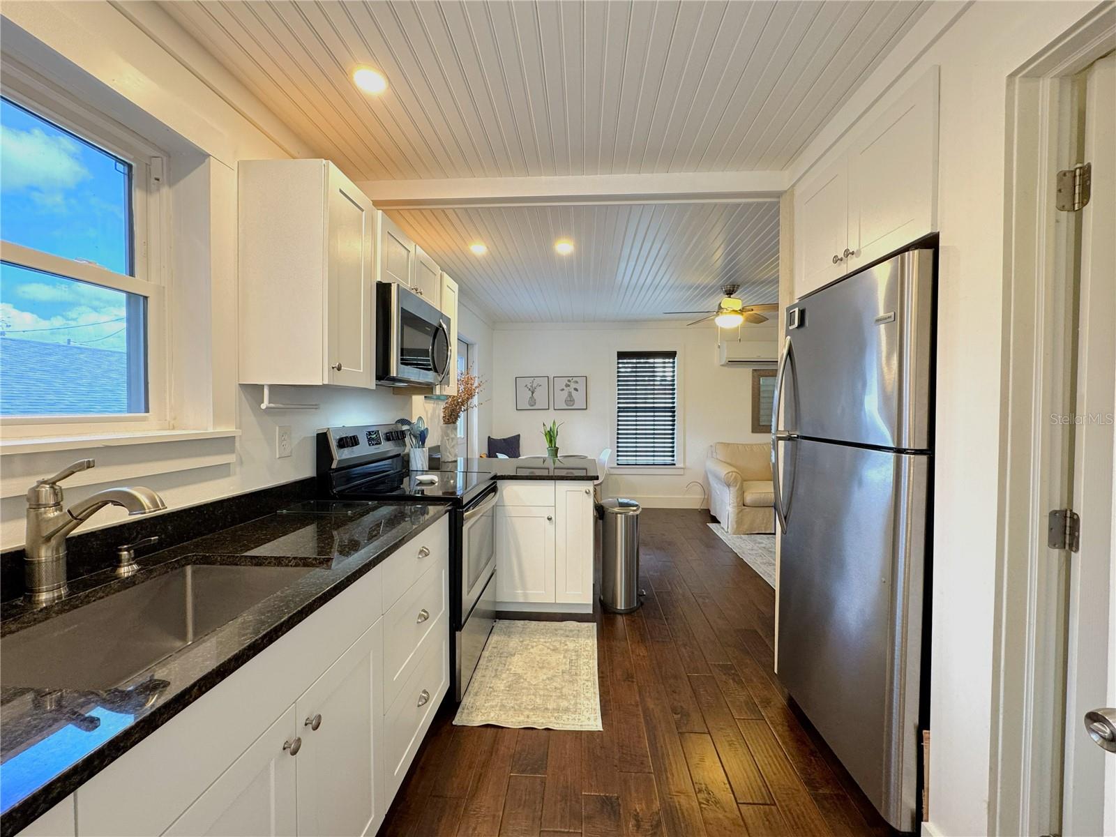 CRYSTAL CITY ADD - Residential Lease