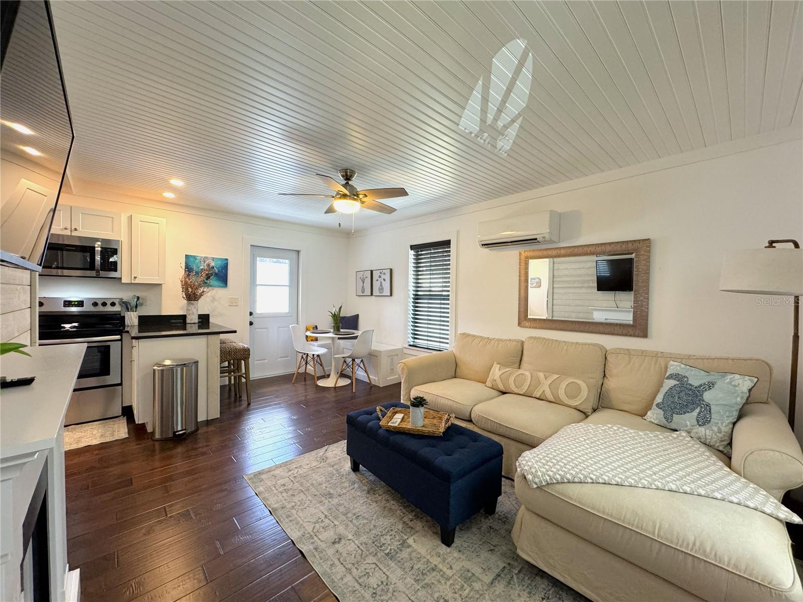 CRYSTAL CITY ADD - Residential Lease