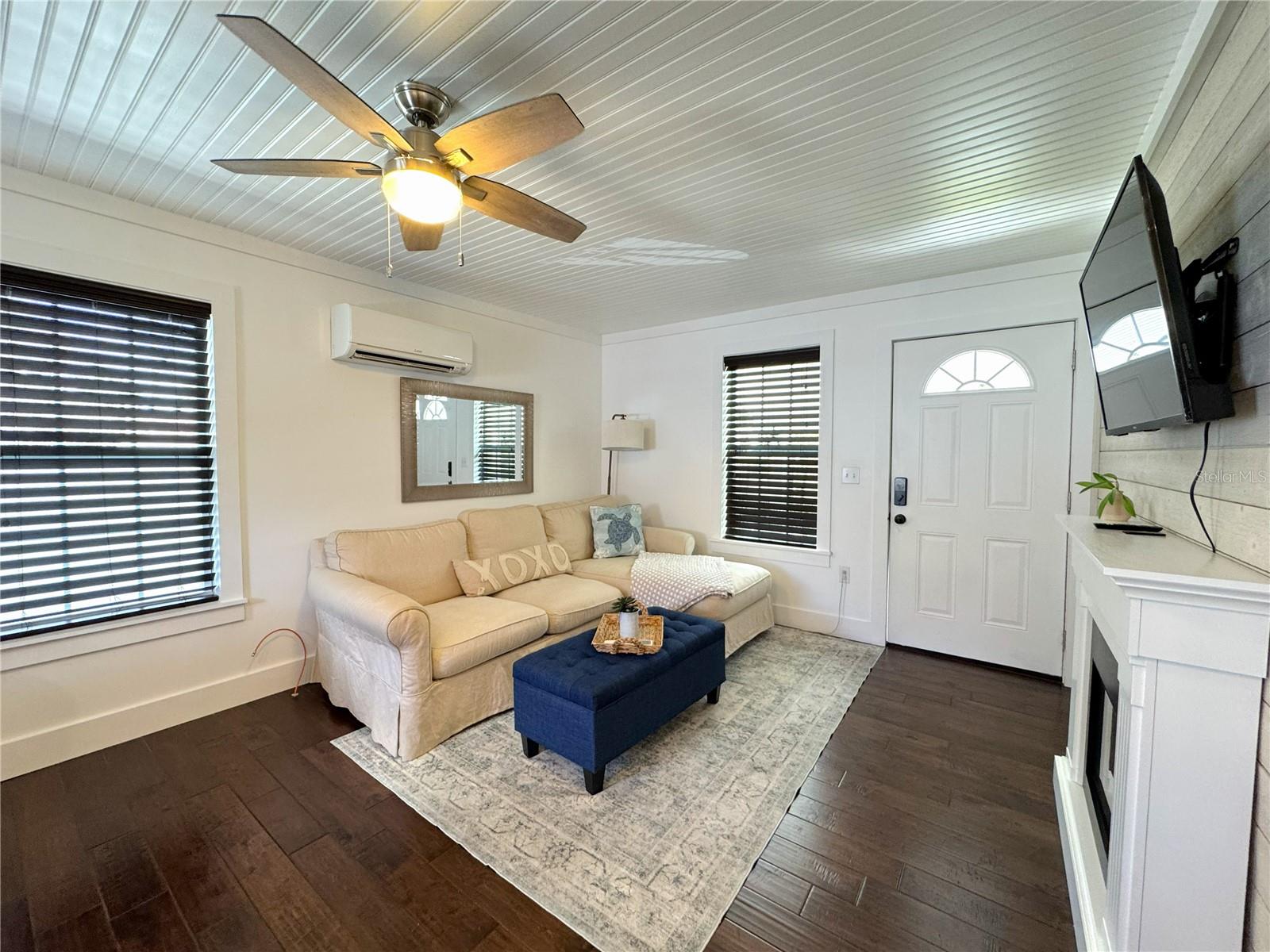 CRYSTAL CITY ADD - Residential Lease