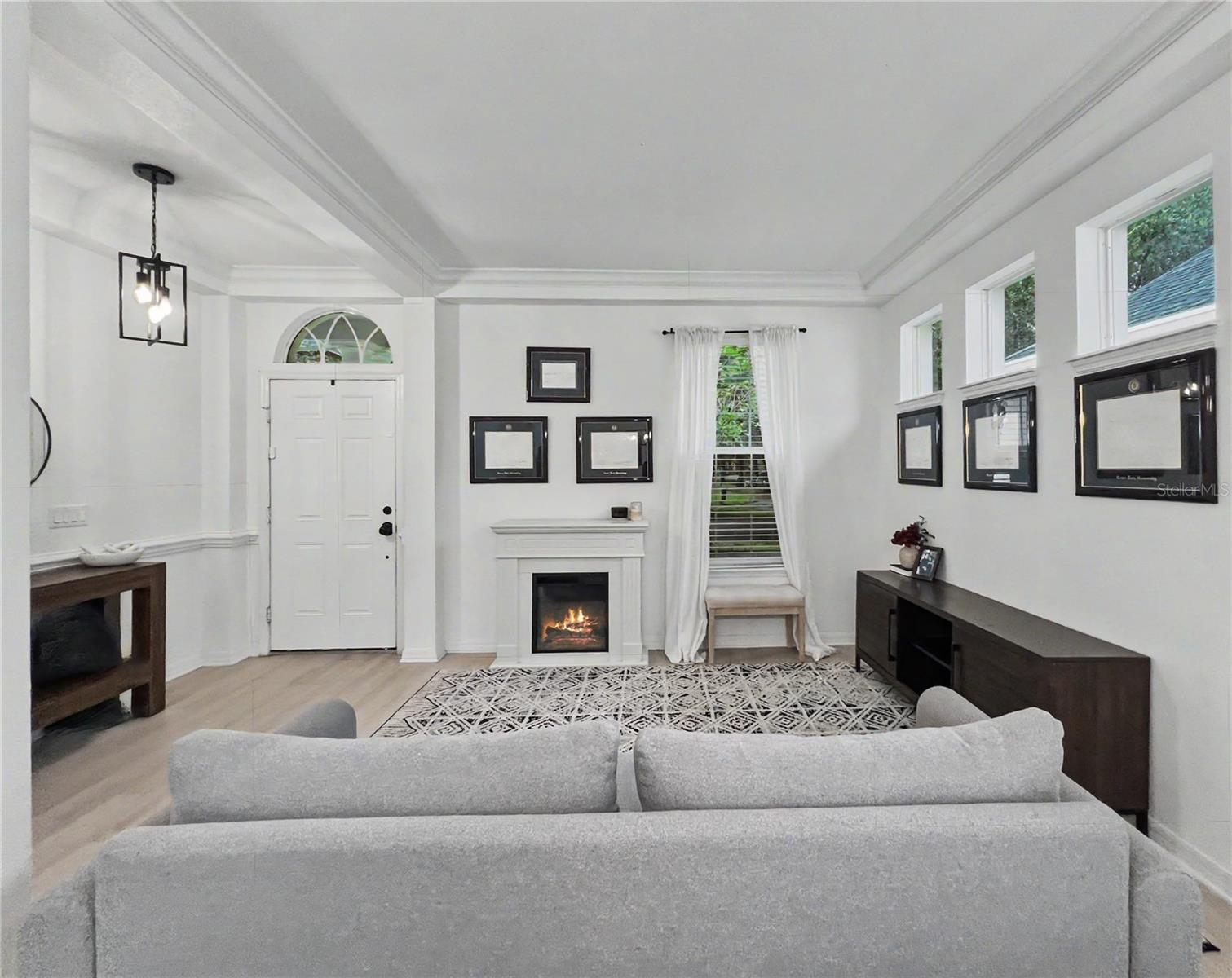 12909 CRAGSIDE LANE