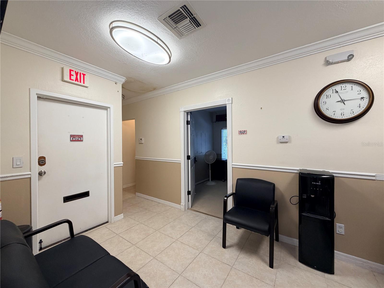 1400 W OAK CONDO - Commercial Lease