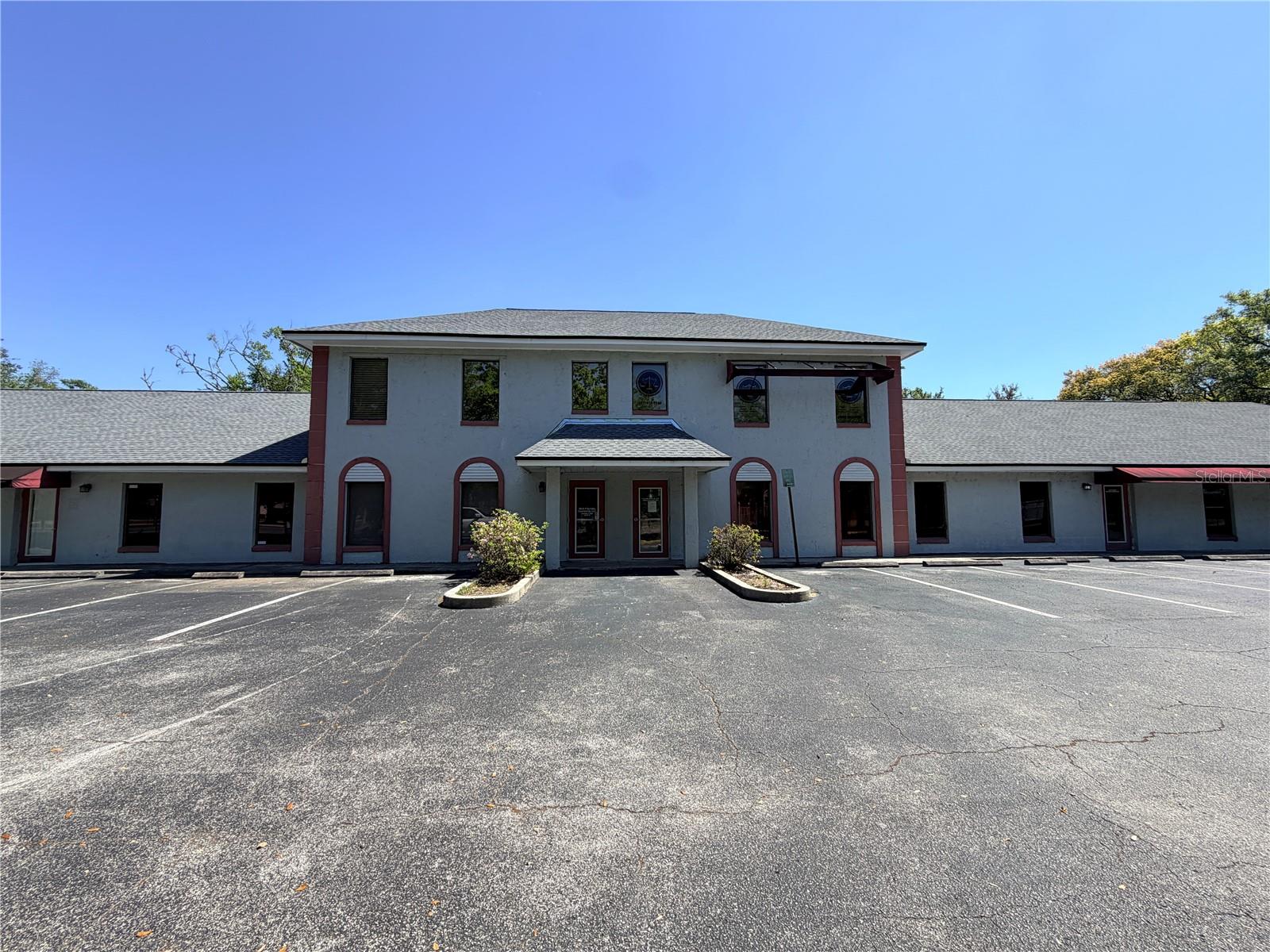 1400 W OAK CONDO - Commercial Lease