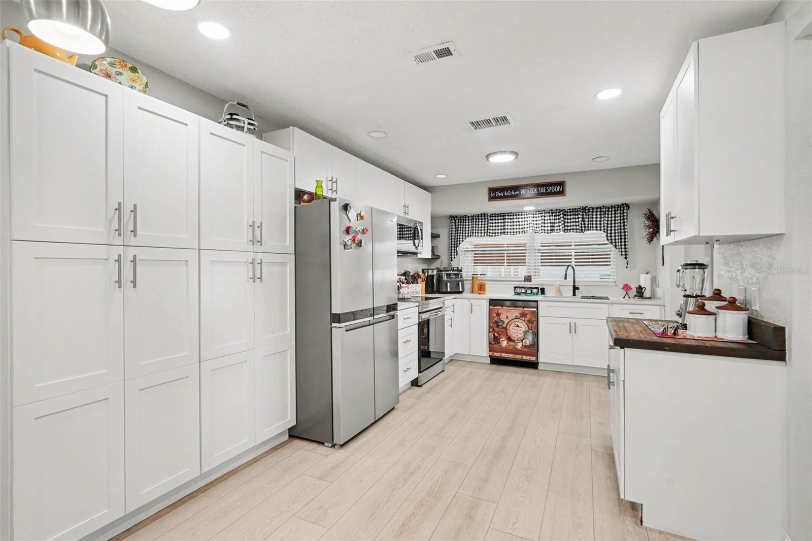 SPRING HILL UNIT 4 - Residential