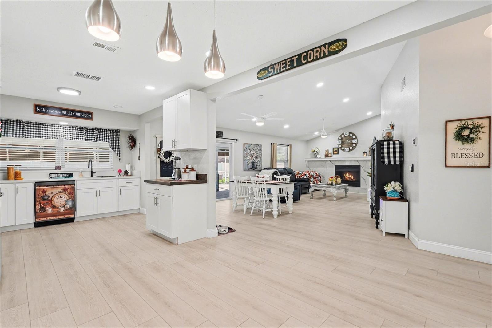 SPRING HILL UNIT 4 - Residential