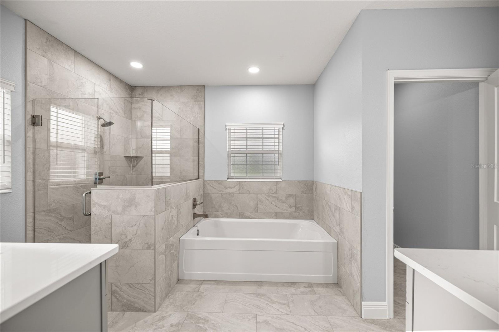 HUNTER'S RDG - Residential