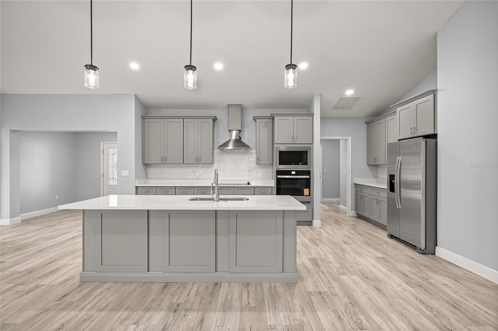 HUNTER'S RDG - Residential