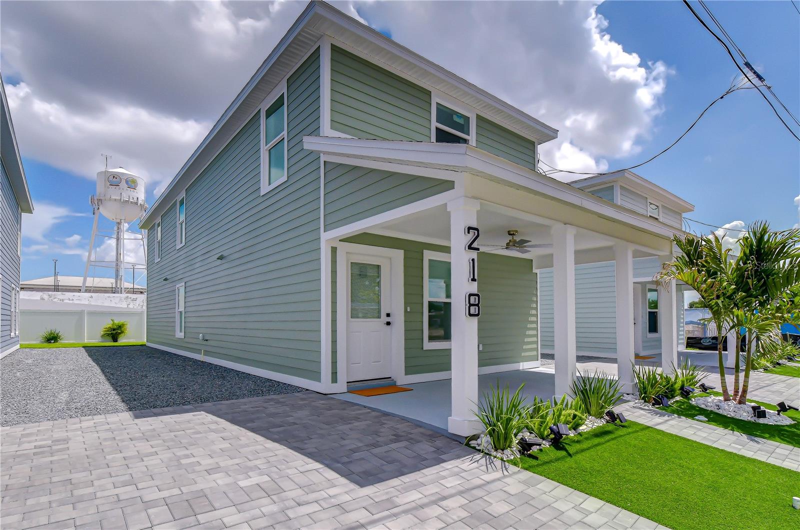 218 8TH AVENUE DRIVE W