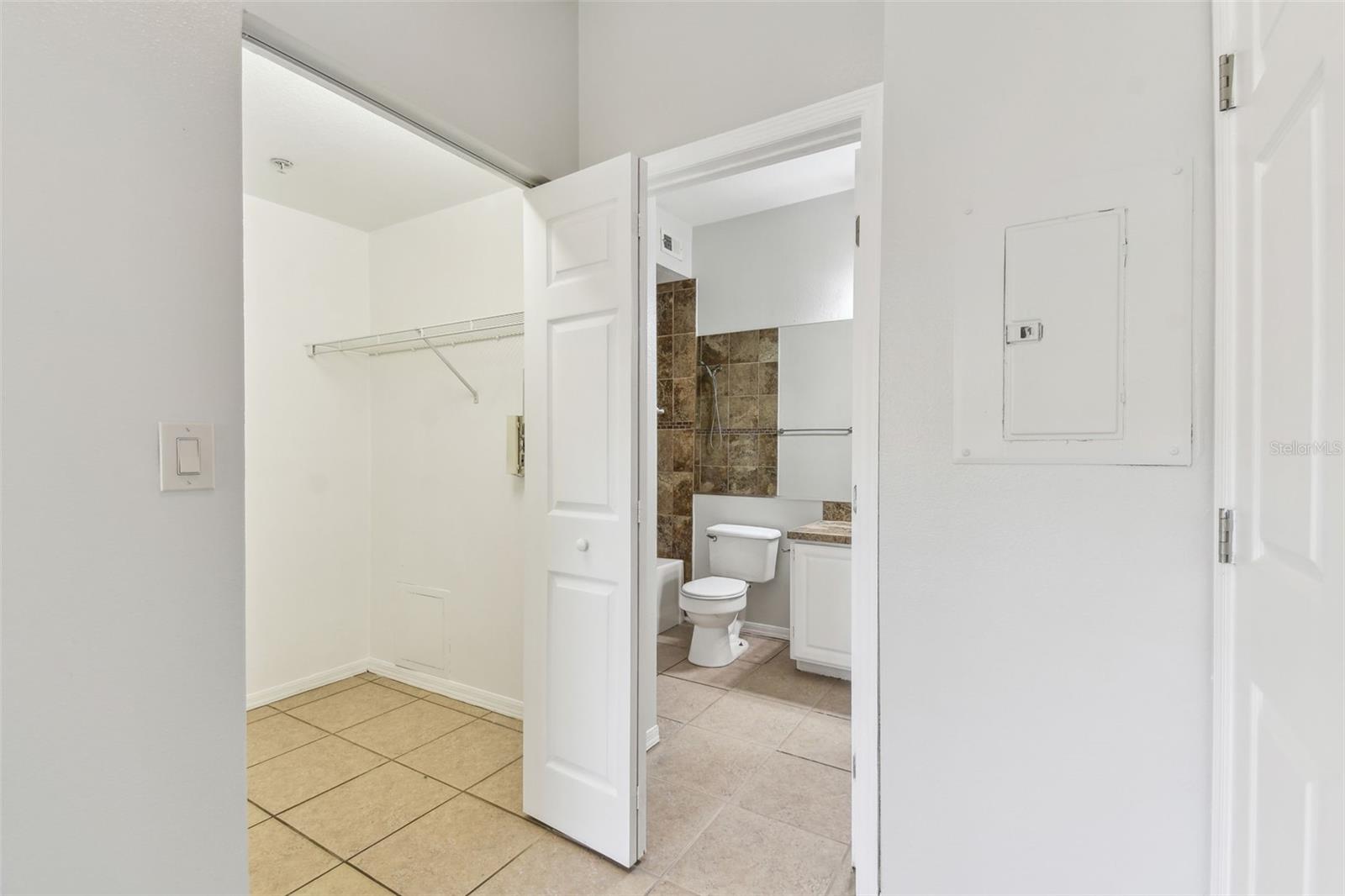 THE PINNACLE AT CARROLLWOOD A - Residential
