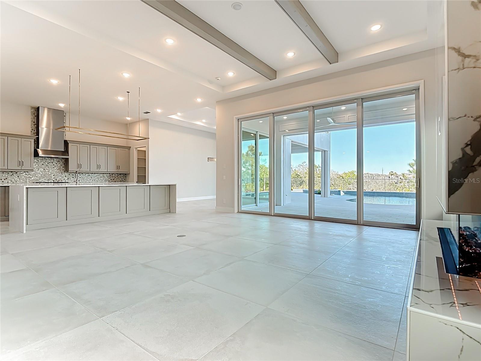 REUNION WEST - Residential