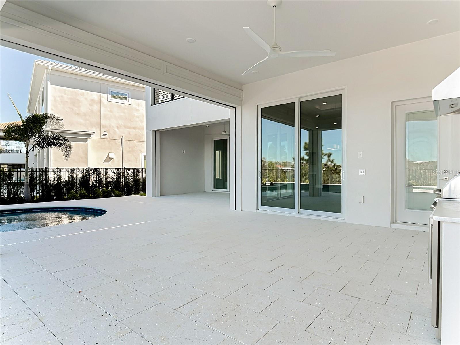 REUNION WEST - Residential