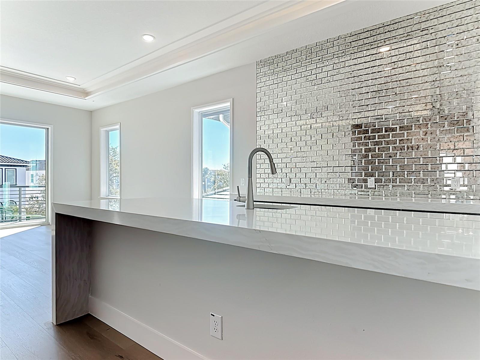 REUNION WEST - Residential