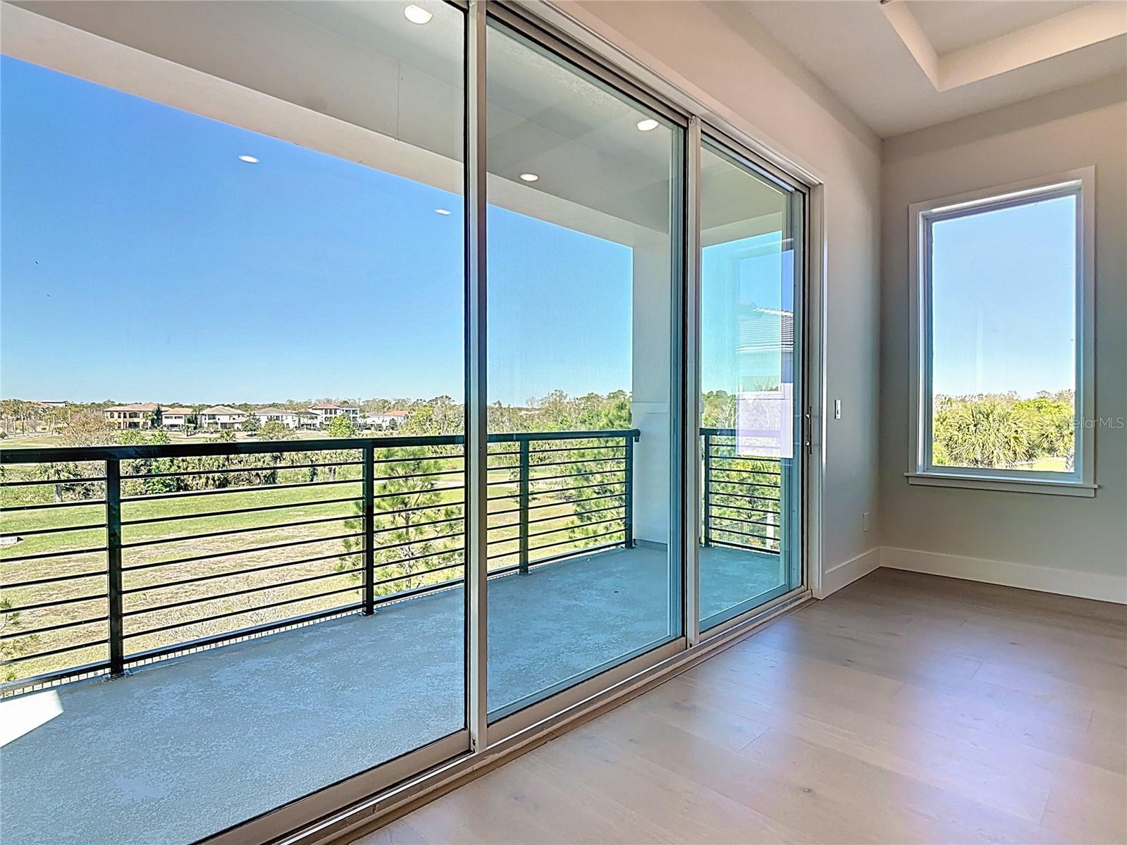 REUNION WEST - Residential