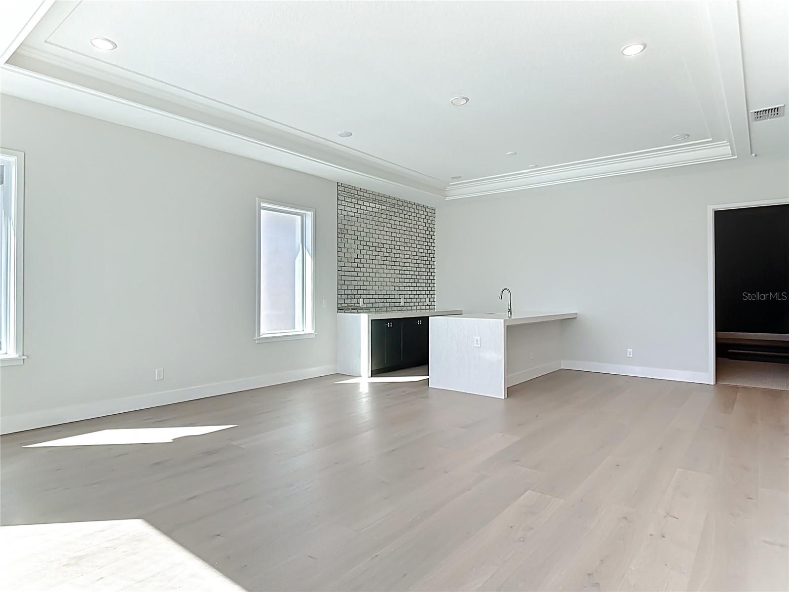 REUNION WEST - Residential