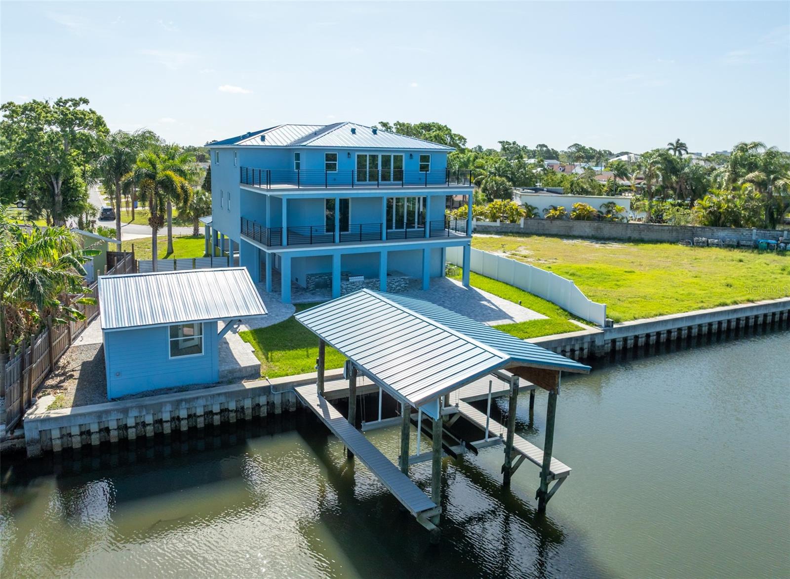 BAY CREST PARK UNIT 01 - Residential