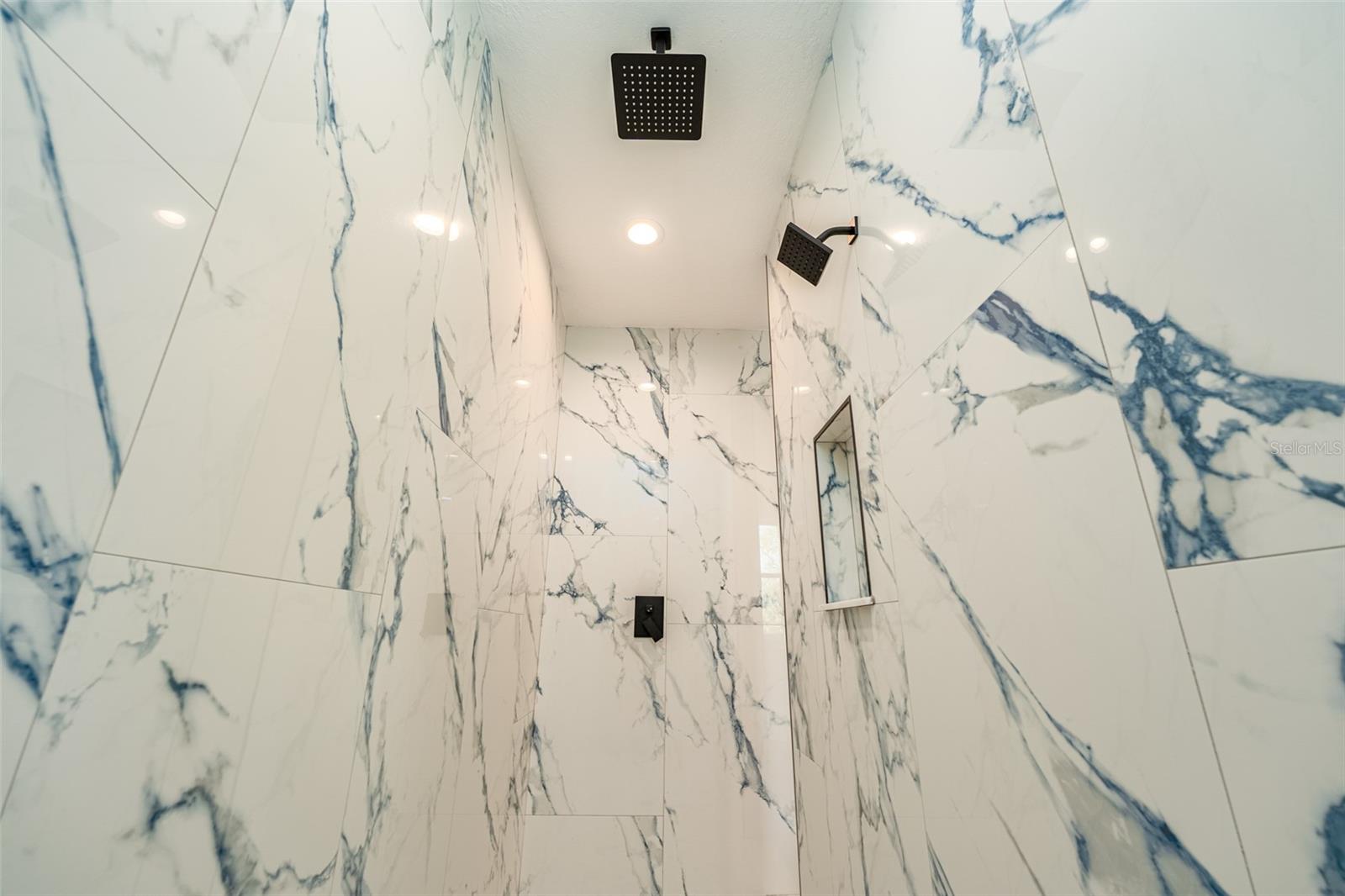 BAY CREST PARK UNIT 01 - Residential