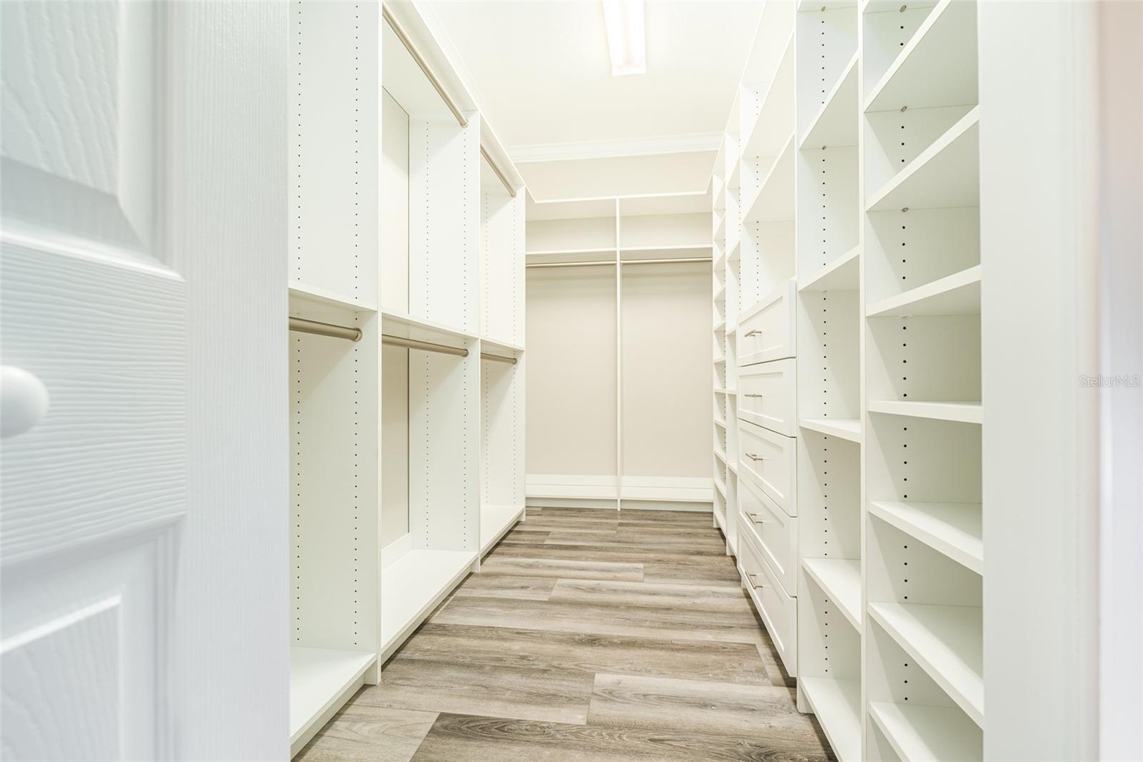 BAY CREST PARK UNIT 01 - Residential