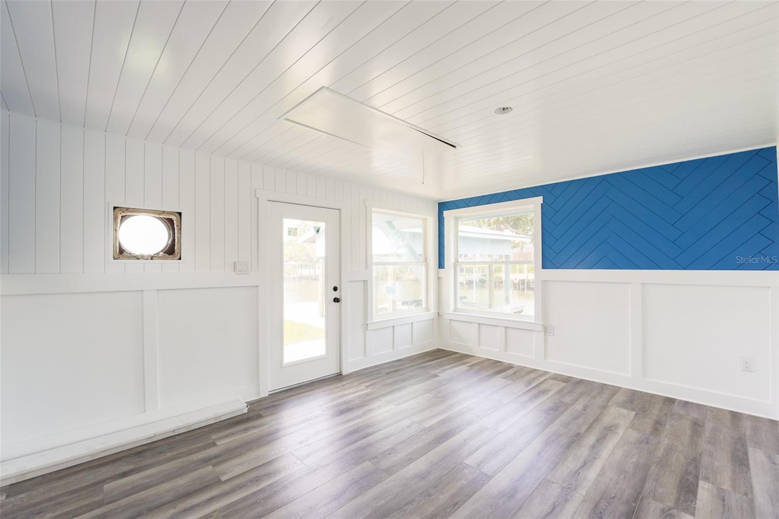 BAY CREST PARK UNIT 01 - Residential