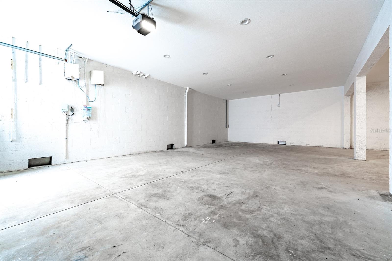 BAY CREST PARK UNIT 01 - Residential