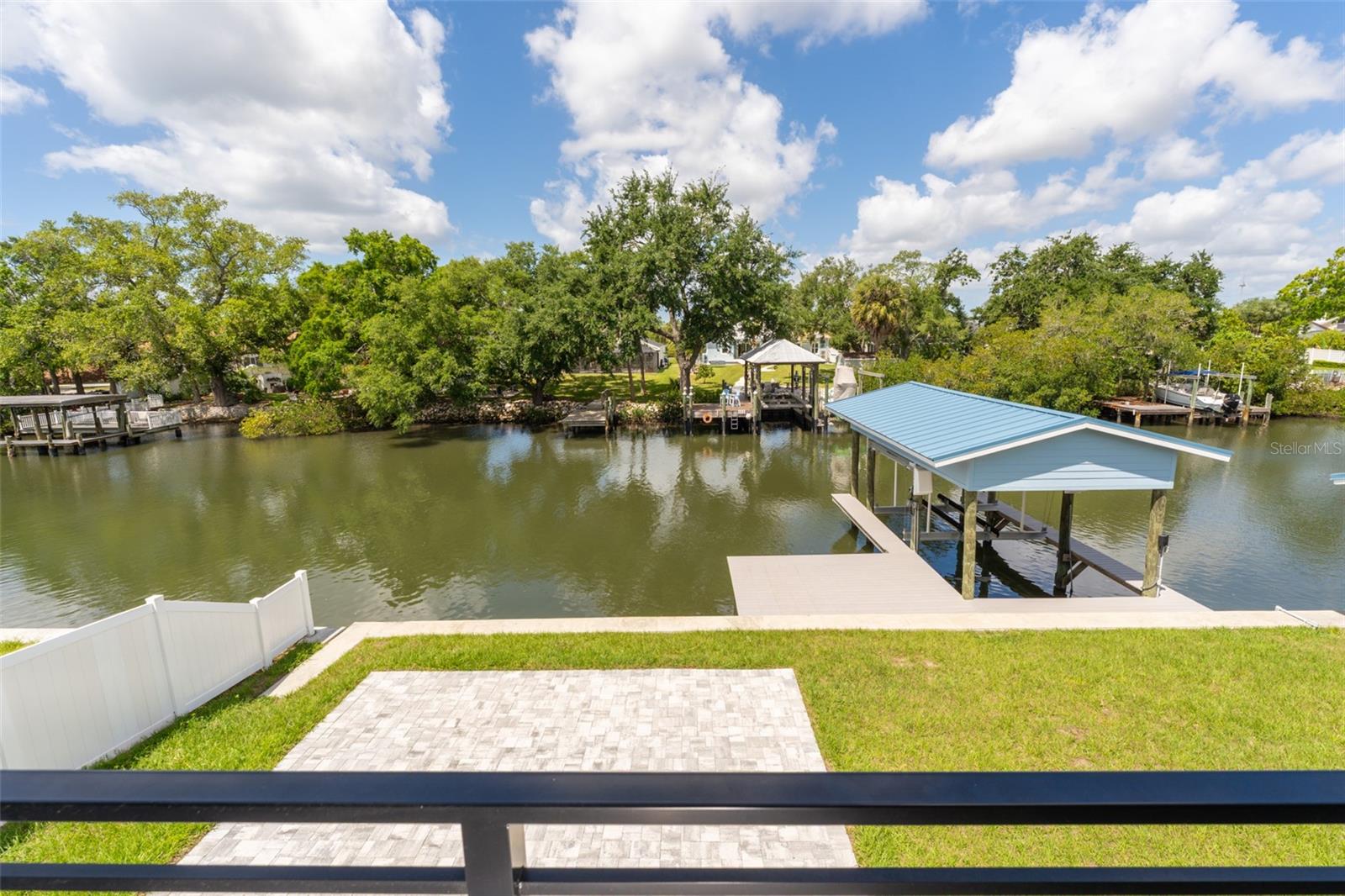 BAY CREST PARK UNIT 01 - Residential