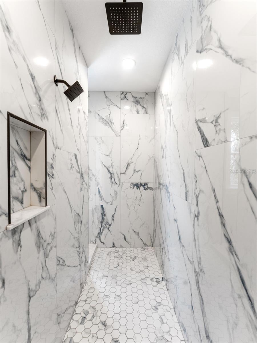 BAY CREST PARK UNIT 01 - Residential