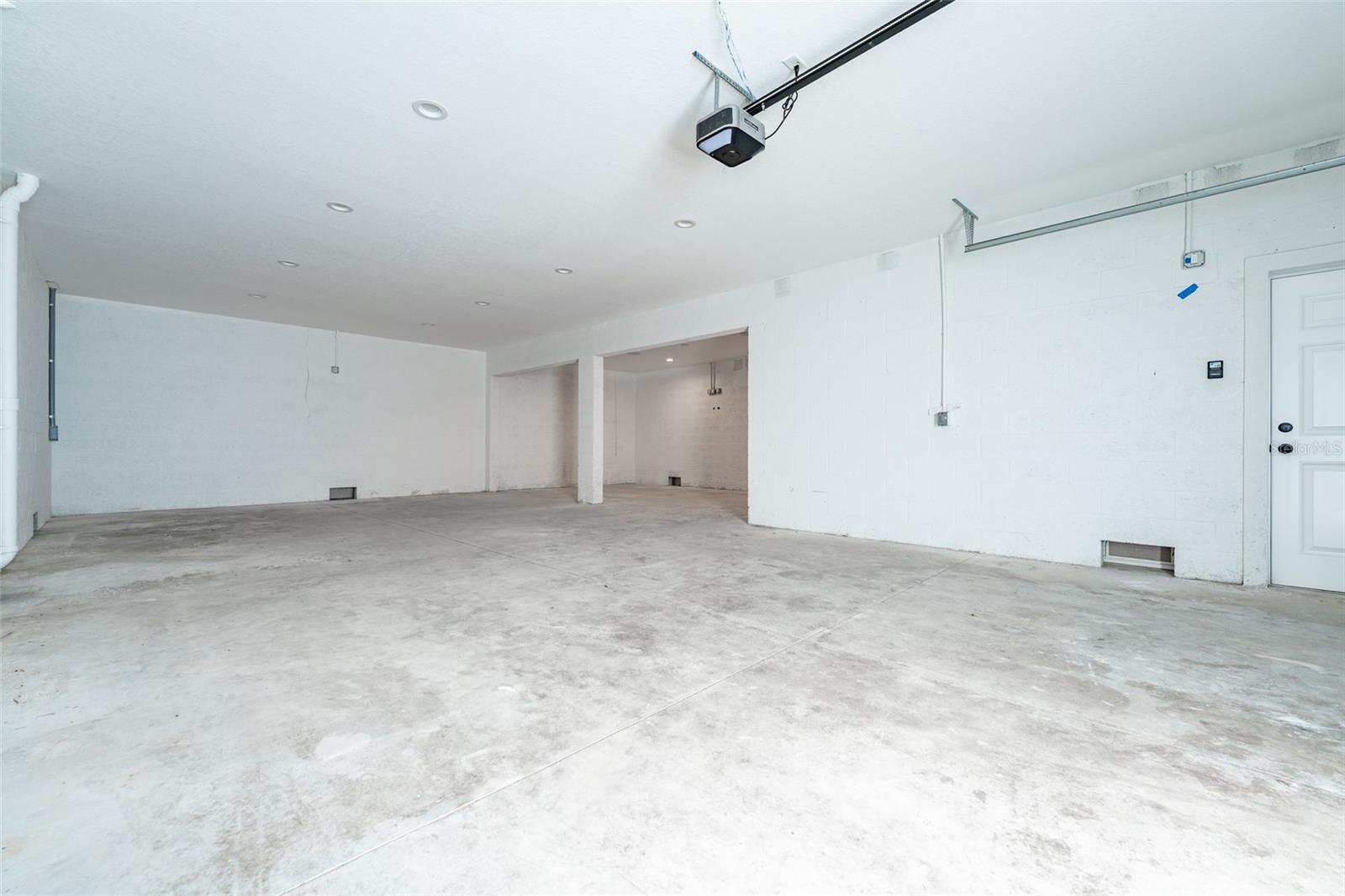 BAY CREST PARK UNIT 01 - Residential