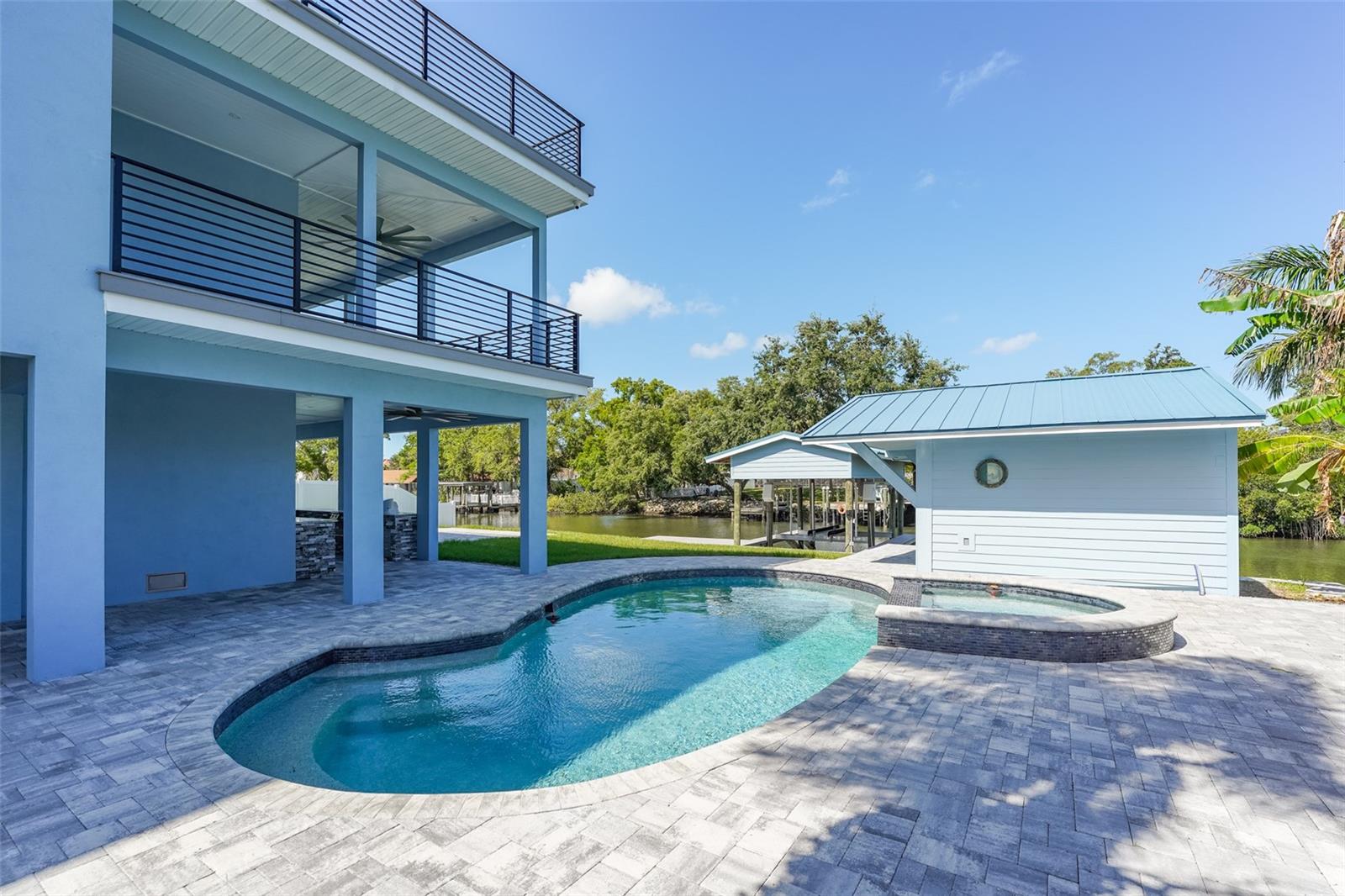 BAY CREST PARK UNIT 01 - Residential