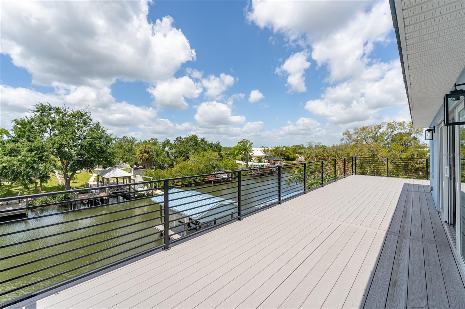 BAY CREST PARK UNIT 01 - Residential