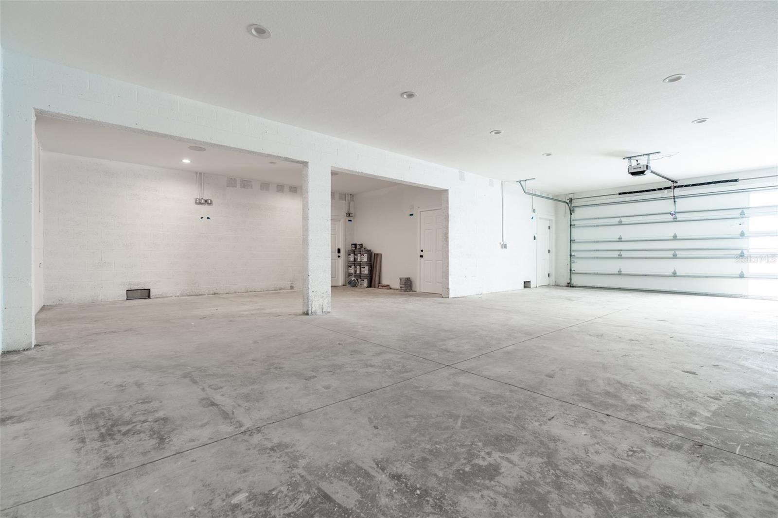 BAY CREST PARK UNIT 01 - Residential