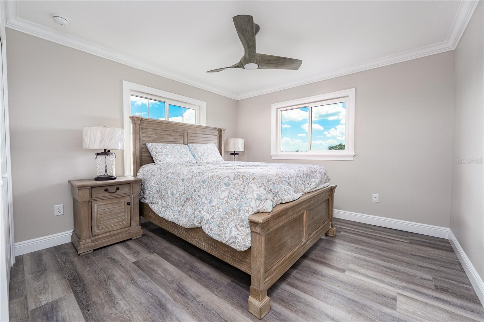 BAY CREST PARK UNIT 01 - Residential